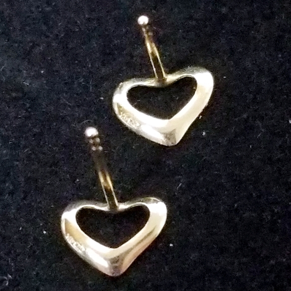 14K Gold Heart Earrings EUC - Picture 4 of 8